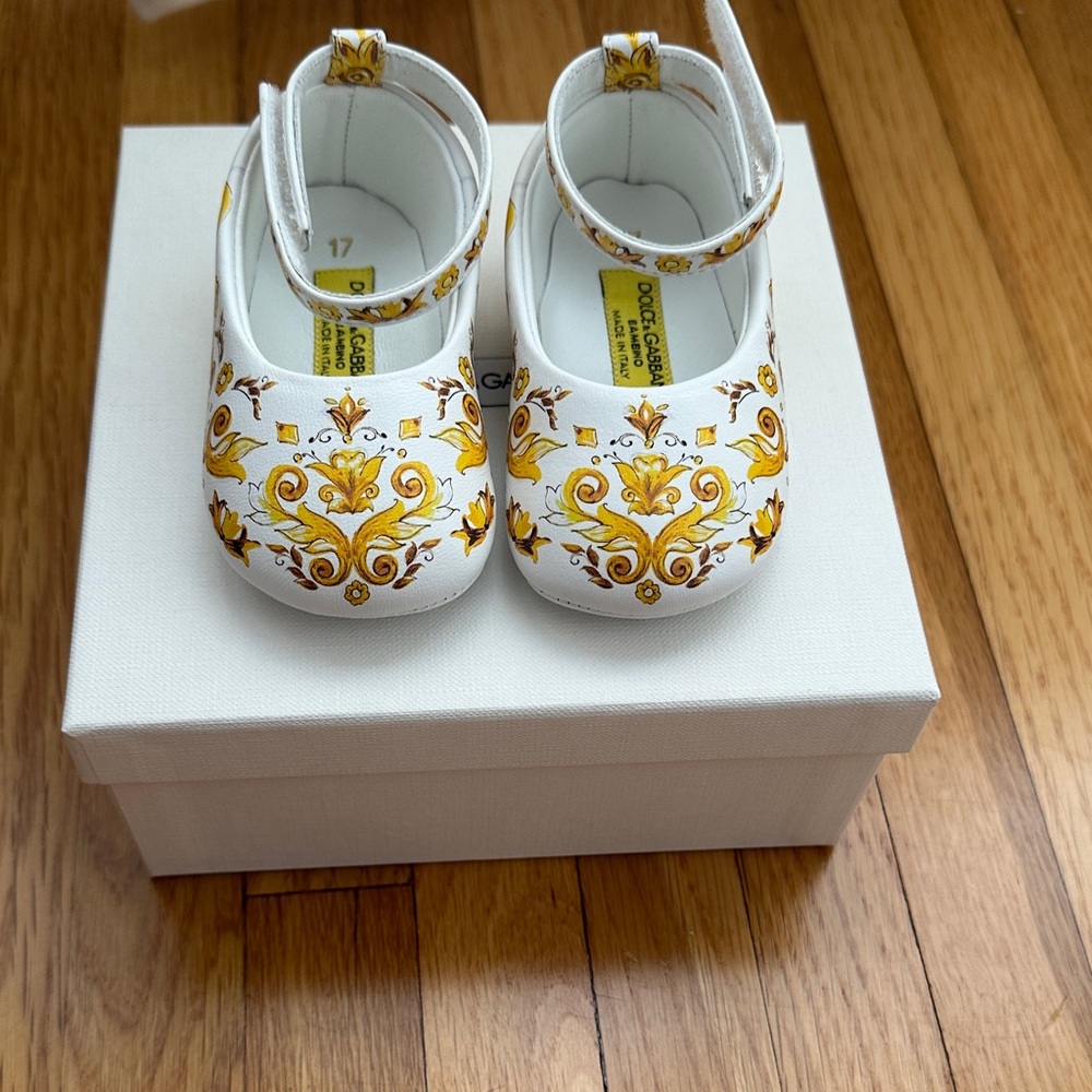 Dolce & Gabbana White and Gold Kids Dress Shoes